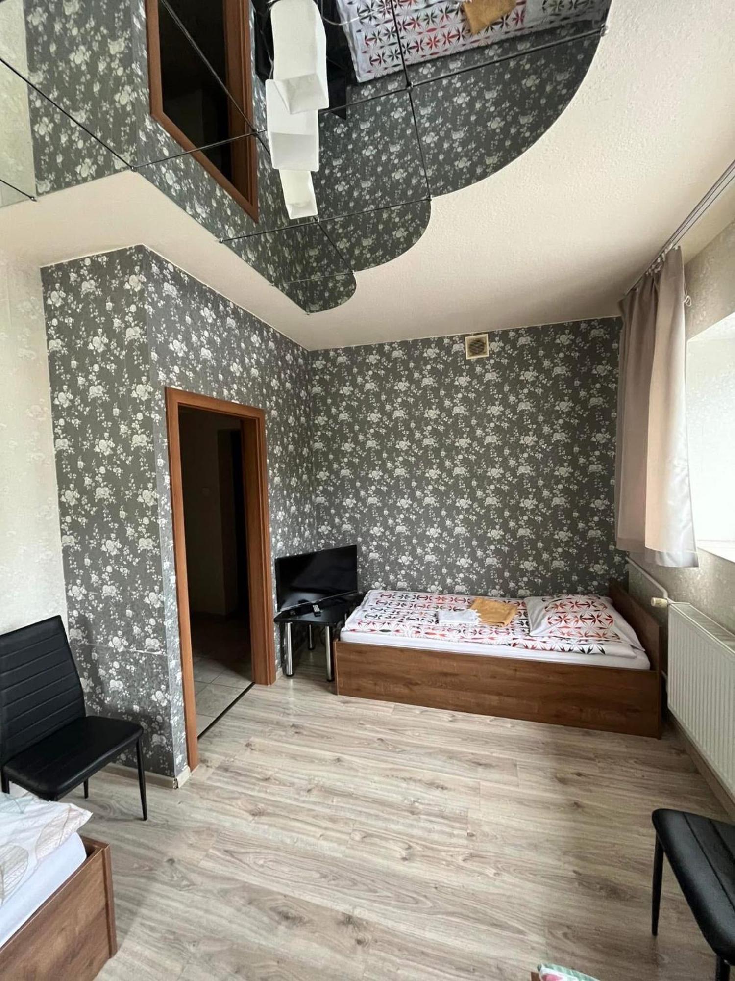 Zajazd Lesny Zakatek Dawniej Zajazd Don Kichot Лодз Екстериор снимка